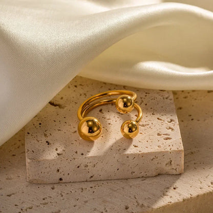 Van Daisy 18K Gold Plated Croissant Chunky Ring