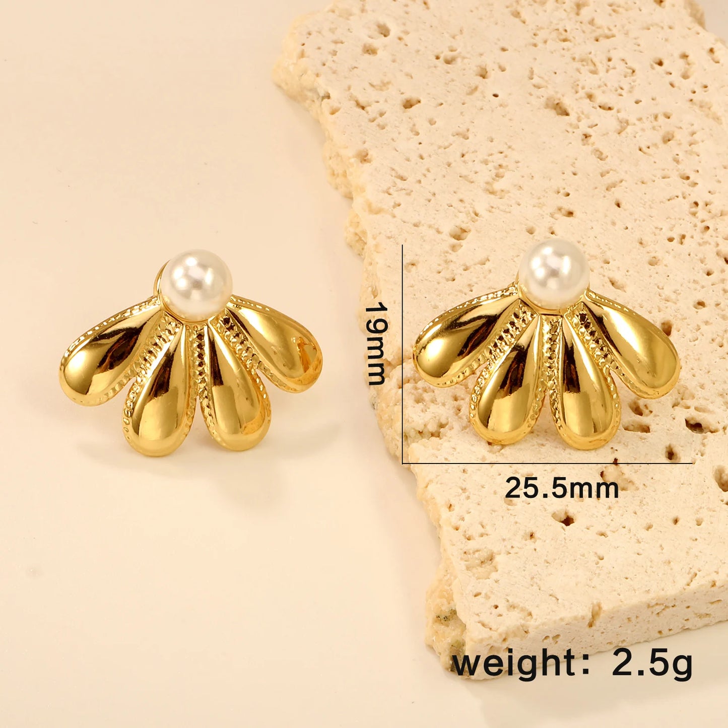 LUXUSTEEL Shell Water Drop Pearl Earrings